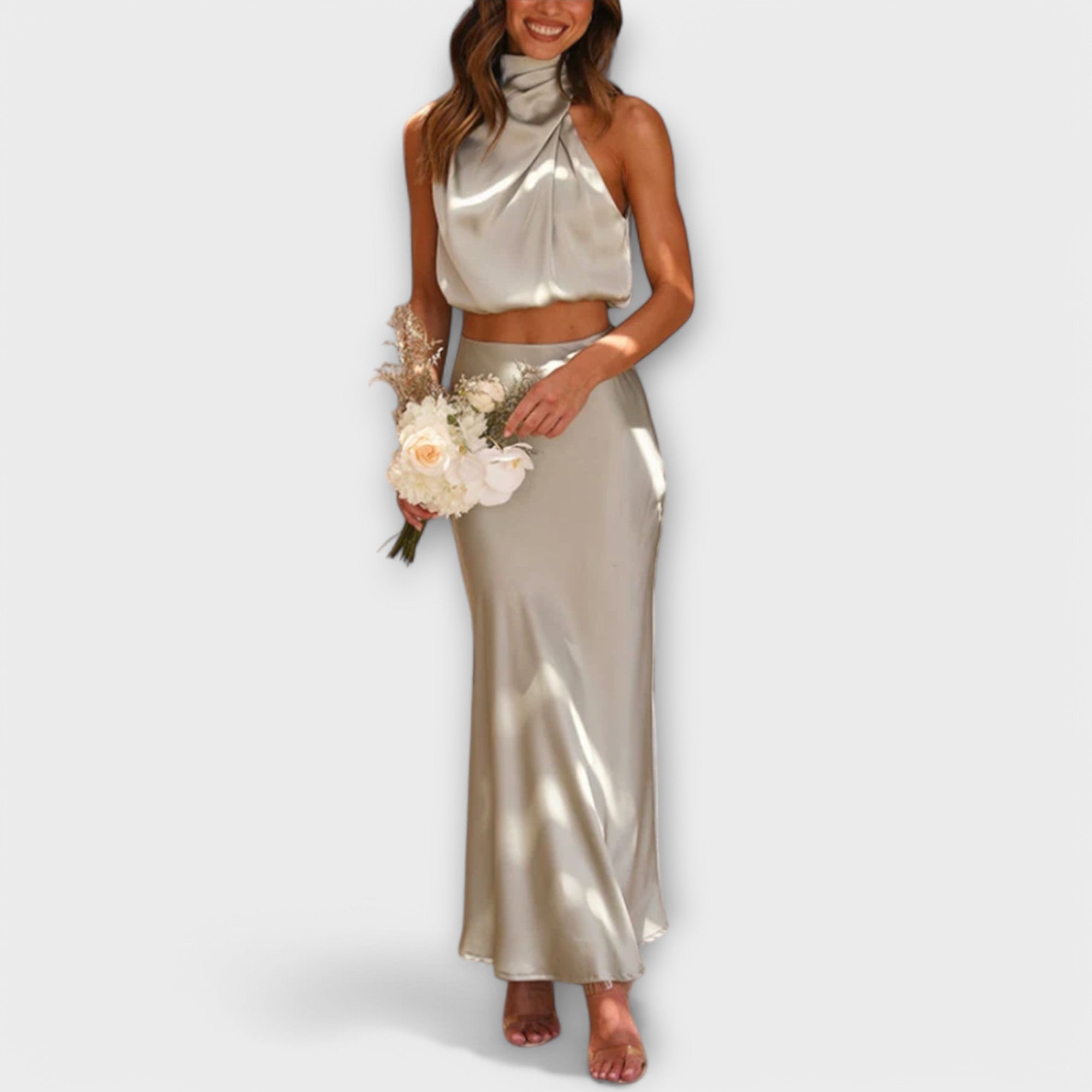 Vêtue pour un look élégant