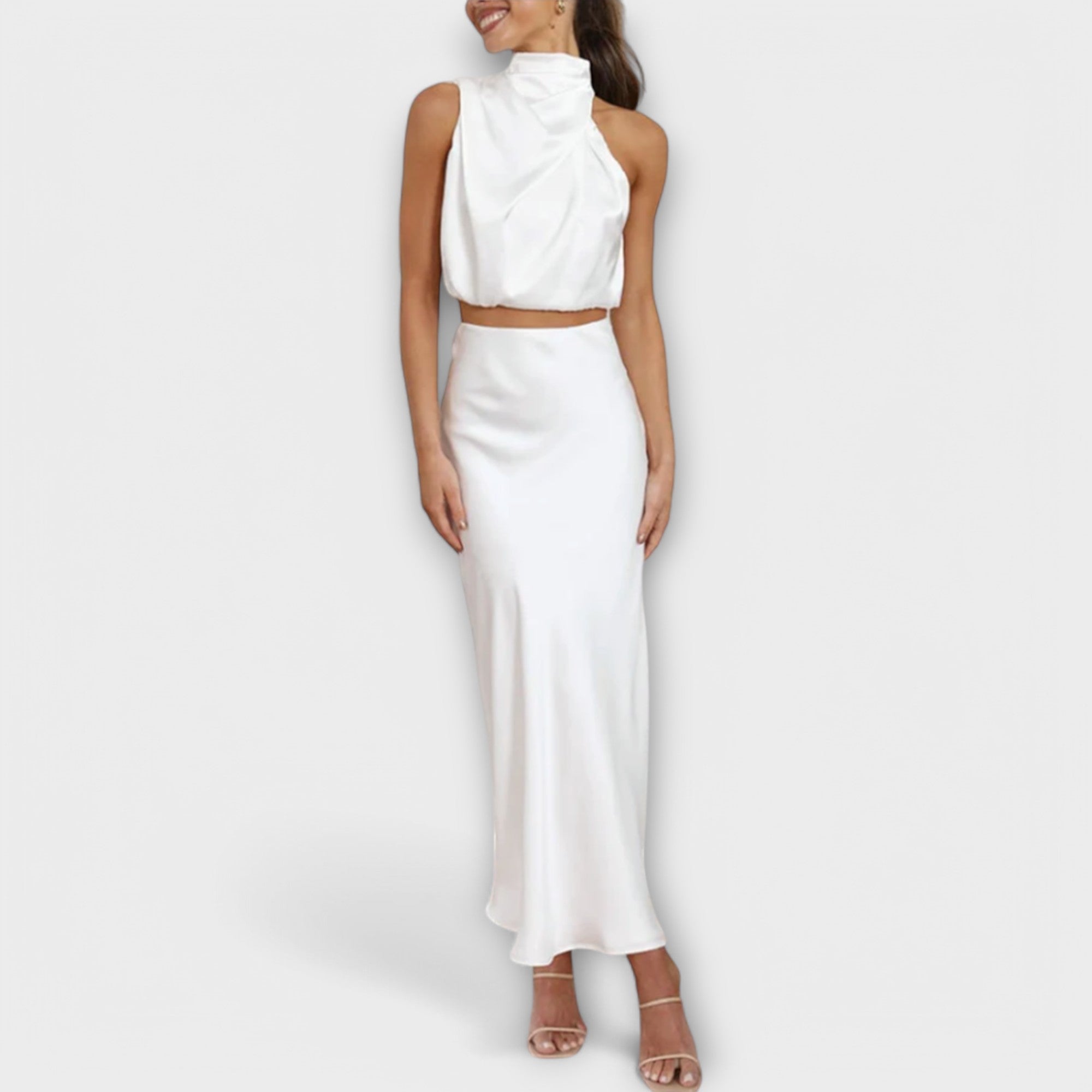 Vêtue pour un look élégant